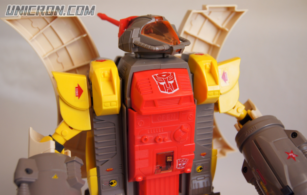 Transformers Generation 1 Omega Supreme toy Transformers Generation 1 Omega Supreme toy