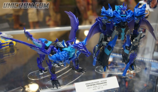 Transformers Prime Cryofire Predaking toy Transformers Prime Cryofire Predaking toy