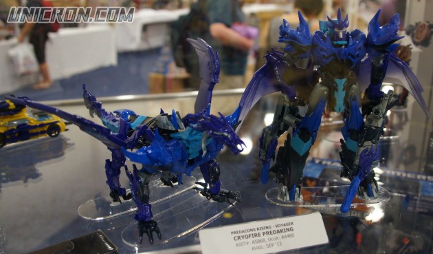 Transformers Prime Cryofire Predaking toy Transformers Prime Cryofire Predaking toy