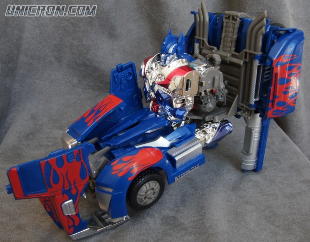 Transformers 4 Age of Extinction Optimus Prime (AoE, 1st Edition, Leader) toy Transformers 4 Age of Extinction Optimus Prime (AoE, 1st Edition, Leader) toy