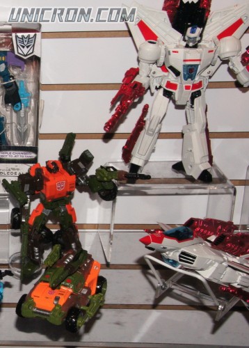 Transformers Generations Jetfire (Generations Leader) toy Transformers Generations Jetfire (Generations Leader) toy