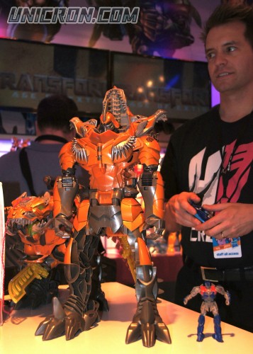 Transformers 4 Age of Extinction Grimlock - AoE Chomp and Stomp toy Transformers 4 Age of Extinction Grimlock - AoE Chomp and Stomp toy