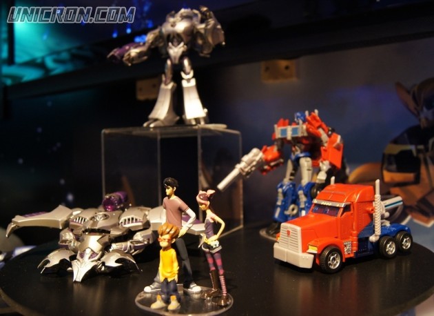 Transformers Prime Entertainment Pack (First Edition - Optimus Prime & Megatron with Raf, Jack, & Miko) toy Transformers Prime Entertainment Pack (First Edition - Optimus Prime & Megatron with Raf, Jack, & Miko) toy