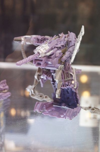 Transformers Cyberverse Shockwave w/ Fusion Tank toy Transformers Cyberverse Shockwave w/ Fusion Tank toy