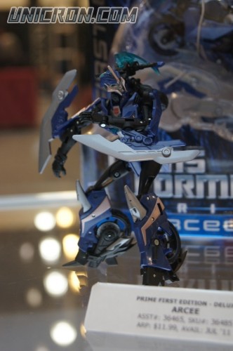 Transformers Prime Arcee (First Edition) toy Transformers Prime Arcee (First Edition) toy