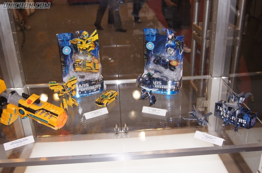 Transformers Prime: First Edition Bumblebee Toy Gallery (Image #130 of 130)