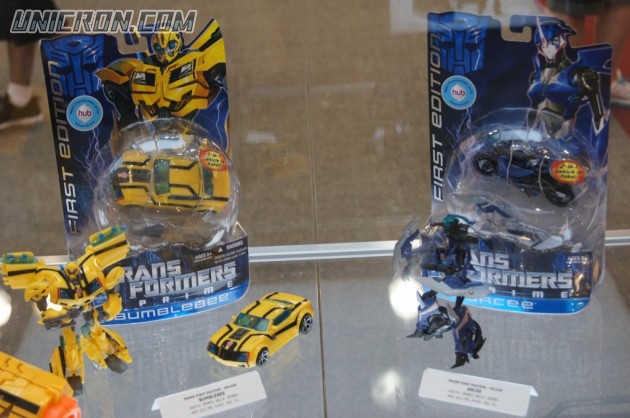 Transformers Prime Arcee (First Edition) toy Transformers Prime Arcee (First Edition) toy