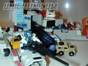Transformers Generation 1 Metroplex toy Transformers Generation 1 Metroplex toy