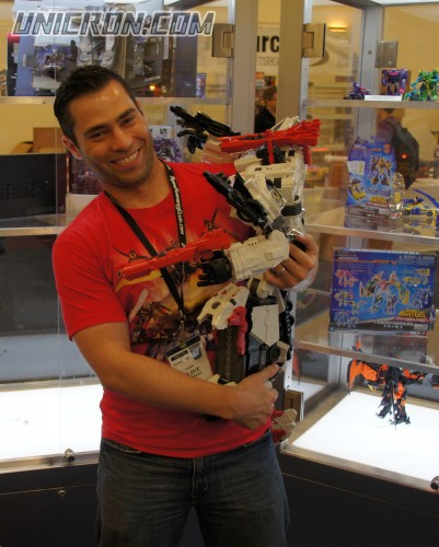 Transformers Generations Metroplex -SDCC version toy Transformers Generations Metroplex -SDCC version toy