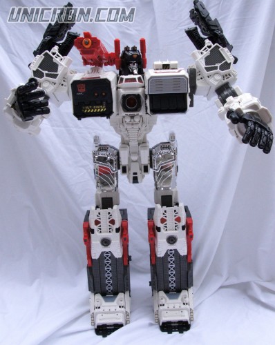 Transformers Generations Metroplex -SDCC version toy Transformers Generations Metroplex -SDCC version toy