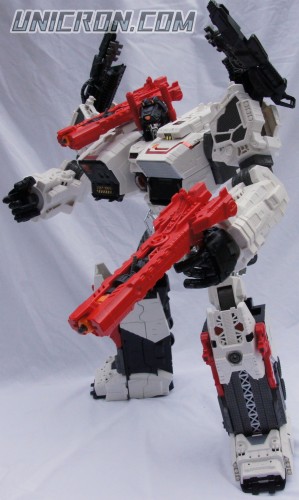 Transformers Generations Metroplex -SDCC version toy Transformers Generations Metroplex -SDCC version toy