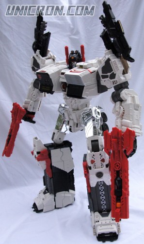 Transformers Generations Metroplex -SDCC version toy Transformers Generations Metroplex -SDCC version toy
