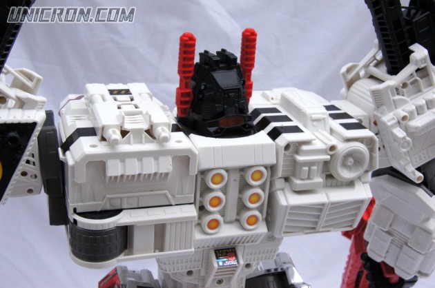 Transformers Generations Metroplex -SDCC version toy Transformers Generations Metroplex -SDCC version toy
