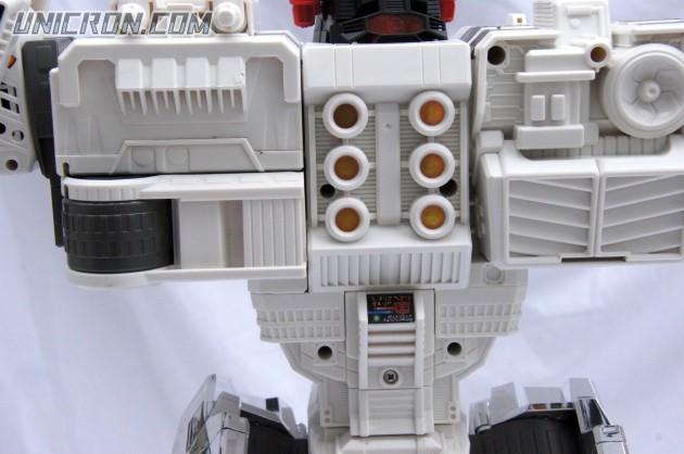 Transformers Generations Metroplex -SDCC version toy Transformers Generations Metroplex -SDCC version toy