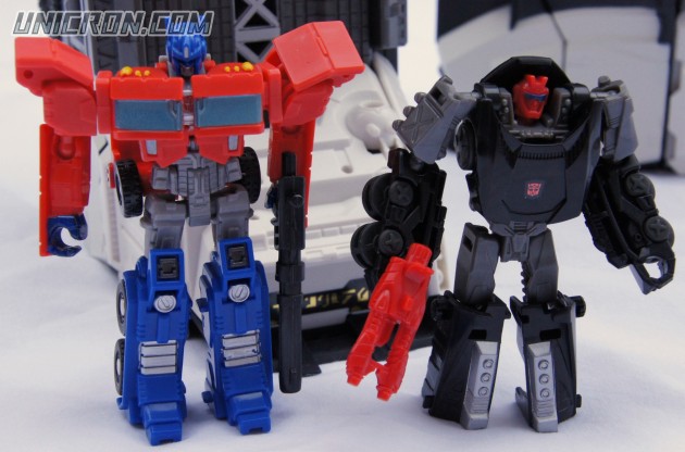 Transformers Generations Metroplex -SDCC version toy Transformers Generations Metroplex -SDCC version toy
