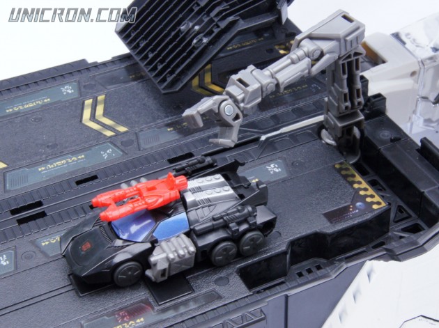 Transformers Generations Metroplex -SDCC version toy Transformers Generations Metroplex -SDCC version toy