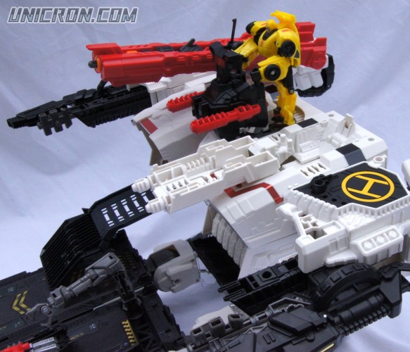 Transformers Generations Metroplex -SDCC version toy Transformers Generations Metroplex -SDCC version toy