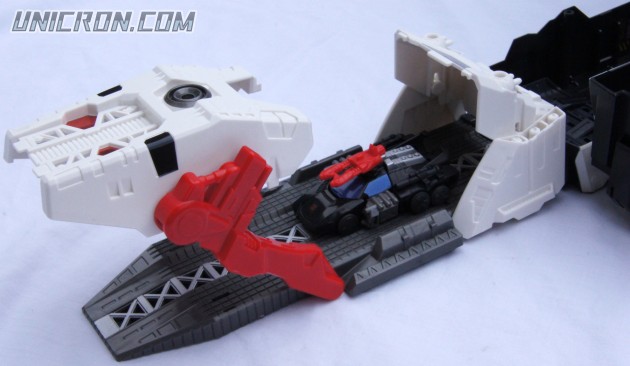 Transformers Generations Metroplex -SDCC version toy Transformers Generations Metroplex -SDCC version toy