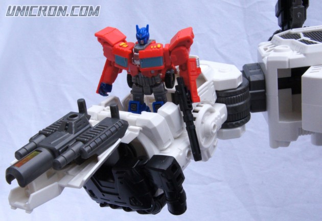 Transformers Generations Metroplex -SDCC version toy Transformers Generations Metroplex -SDCC version toy
