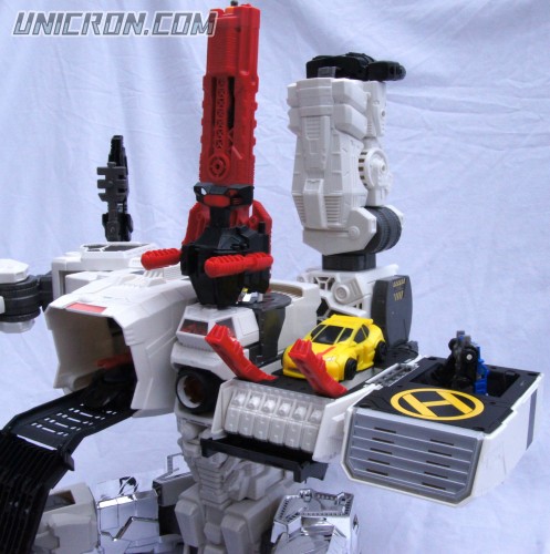 Transformers Generations Metroplex -SDCC version toy Transformers Generations Metroplex -SDCC version toy