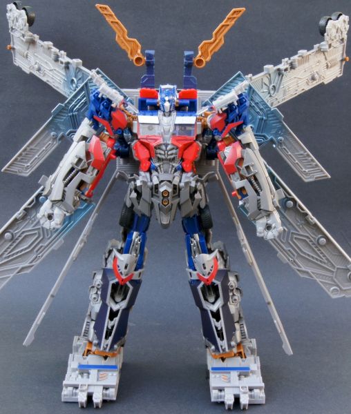 Transformers 3 Dark of the Moon Ultimate Optimus Prime toy Transformers 3 Dark of the Moon Ultimate Optimus Prime toy