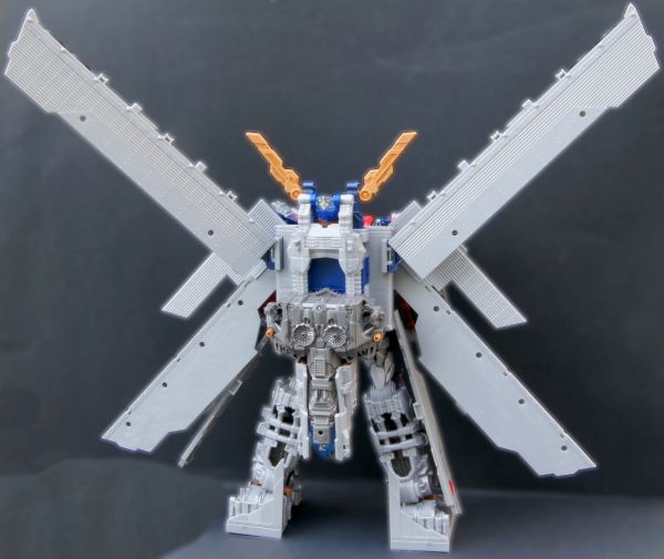 Transformers 3 Dark of the Moon Ultimate Optimus Prime toy Transformers 3 Dark of the Moon Ultimate Optimus Prime toy