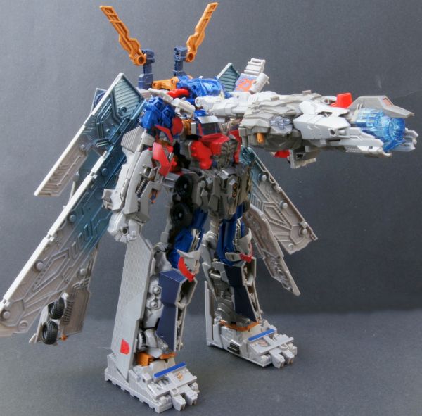 Transformers 3 Dark of the Moon Ultimate Optimus Prime toy Transformers 3 Dark of the Moon Ultimate Optimus Prime toy