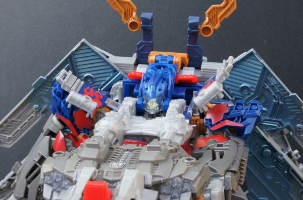 Transformers 3 Dark of the Moon Ultimate Optimus Prime toy Transformers 3 Dark of the Moon Ultimate Optimus Prime toy