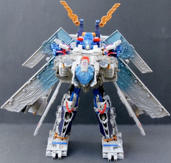 Transformers 3 Dark of the Moon Ultimate Optimus Prime toy Transformers 3 Dark of the Moon Ultimate Optimus Prime toy