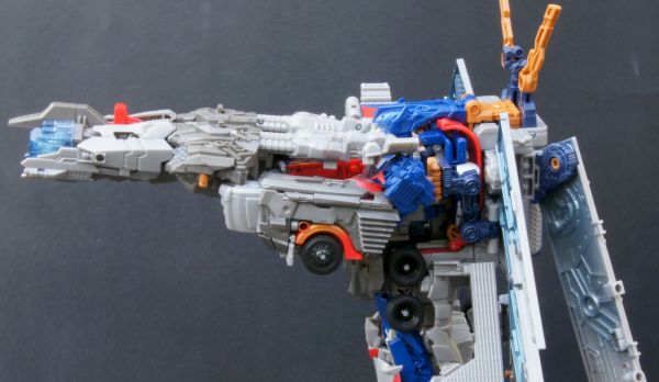 Transformers 3 Dark of the Moon Ultimate Optimus Prime toy Transformers 3 Dark of the Moon Ultimate Optimus Prime toy