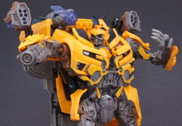 Transformers 3 Dark of the Moon Bumblebee (Leader) toy Transformers 3 Dark of the Moon Bumblebee (Leader) toy
