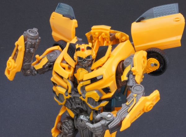 Transformers 3 Dark of the Moon Bumblebee (Leader) toy Transformers 3 Dark of the Moon Bumblebee (Leader) toy