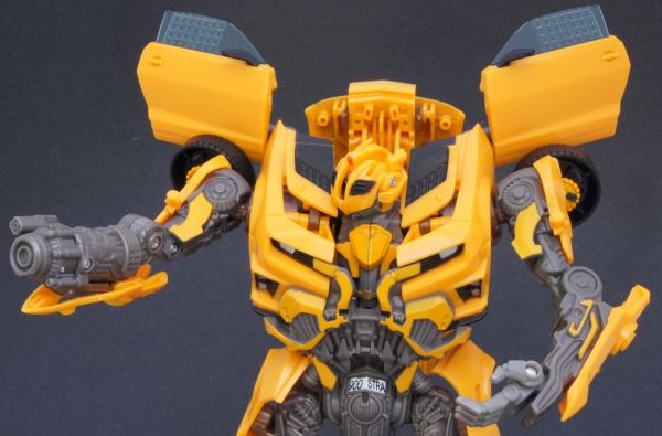 Transformers 3 Dark of the Moon Bumblebee (Leader) toy Transformers 3 Dark of the Moon Bumblebee (Leader) toy