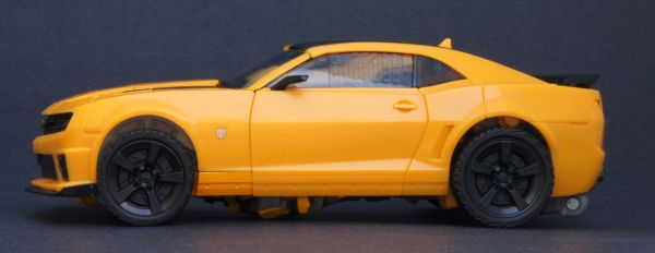 Transformers 3 Dark of the Moon Bumblebee (Leader) toy Transformers 3 Dark of the Moon Bumblebee (Leader) toy