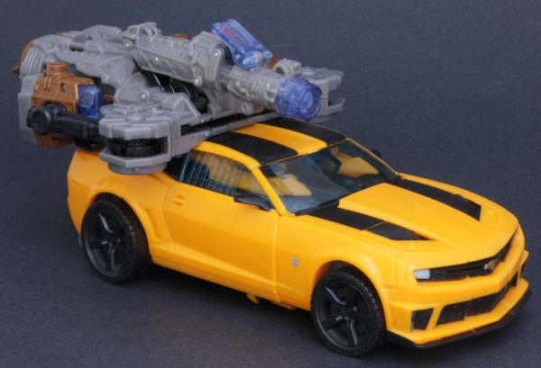 Transformers 3 Dark of the Moon Bumblebee (Leader) toy Transformers 3 Dark of the Moon Bumblebee (Leader) toy
