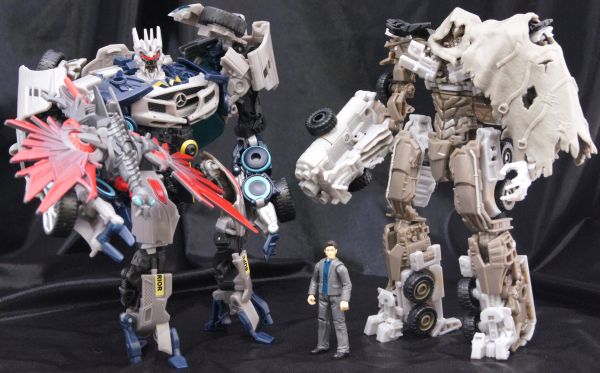 Transformers 3 Dark of the Moon Soundwave with Laserbeak & Mr. Gould (Human Alliance) toy Transformers 3 Dark of the Moon Soundwave with Laserbeak & Mr. Gould (Human Alliance) toy