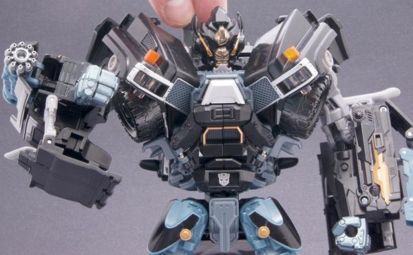 Transformers 3 Dark of the Moon Ironhide (Leader) toy Transformers 3 Dark of the Moon Ironhide (Leader) toy