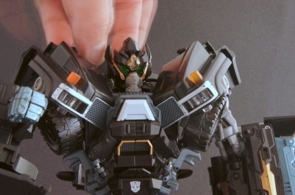 Transformers 3 Dark of the Moon Ironhide (Leader) toy Transformers 3 Dark of the Moon Ironhide (Leader) toy