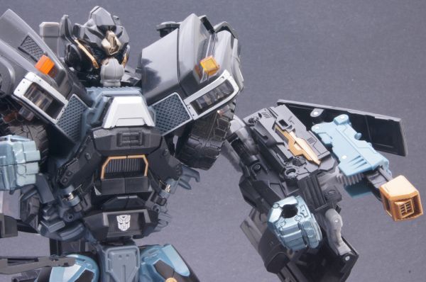 Transformers 3 Dark of the Moon Ironhide (Leader) toy Transformers 3 Dark of the Moon Ironhide (Leader) toy