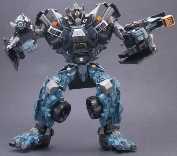 Transformers 3 Dark of the Moon Ironhide (Leader) toy Transformers 3 Dark of the Moon Ironhide (Leader) toy