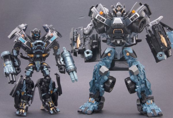 Transformers 3 Dark of the Moon Ironhide (Leader) toy Transformers 3 Dark of the Moon Ironhide (Leader) toy