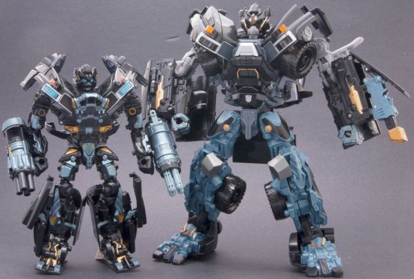 Transformers 3 Dark of the Moon Ironhide (Leader) toy Transformers 3 Dark of the Moon Ironhide (Leader) toy