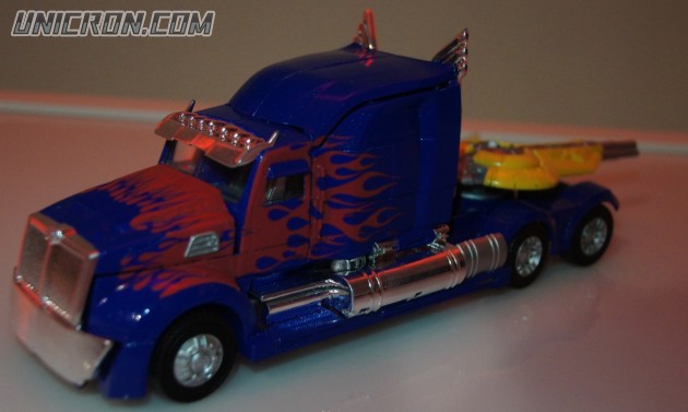 Transformers 4 Age of Extinction Optimus Prime (AoE Leader Class) toy Transformers 4 Age of Extinction Optimus Prime (AoE Leader Class) toy