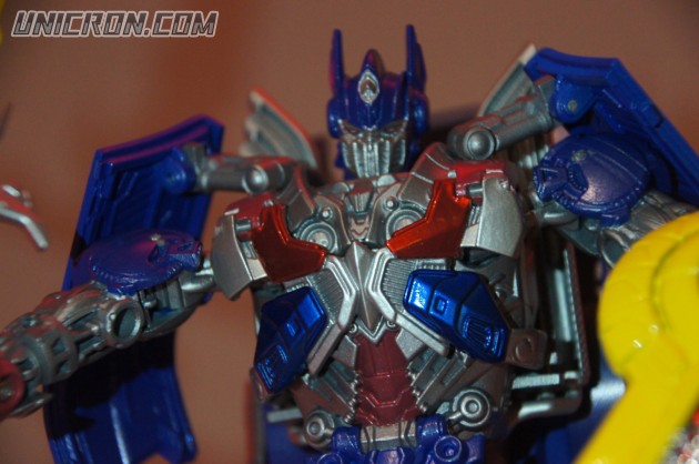 Transformers 4 Age of Extinction Optimus Prime (AoE Leader Class) toy Transformers 4 Age of Extinction Optimus Prime (AoE Leader Class) toy