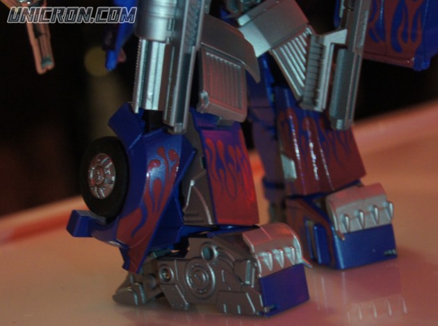 Transformers 4 Age of Extinction Optimus Prime (AoE Leader Class) toy Transformers 4 Age of Extinction Optimus Prime (AoE Leader Class) toy