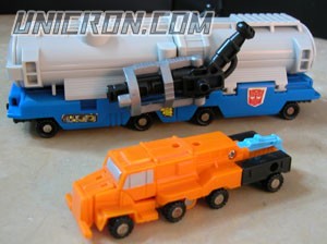 Transformers Generation 1 Micromaster Tanker Truck (combiner transport - Pipeline & Gusher) toy Transformers Generation 1 Micromaster Tanker Truck (combiner transport - Pipeline & Gusher) toy