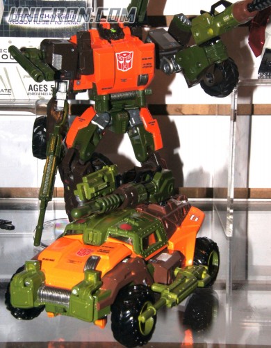 Transformers Generations Roadbuster toy Transformers Generations Roadbuster toy