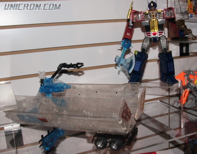 Transformers Platinum Edition Year of the Horse Optimus Prime (Platinum) toy Transformers Platinum Edition Year of the Horse Optimus Prime (Platinum) toy