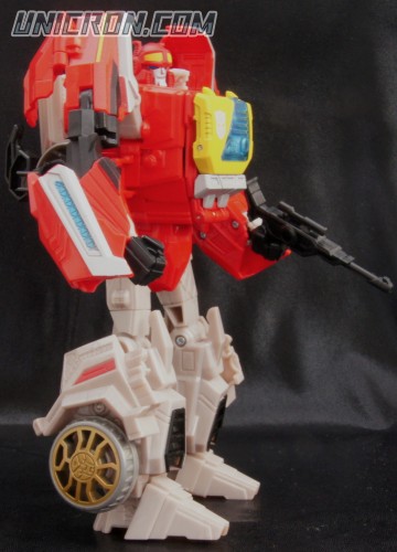 Transformers Generations Autobot Blaster with Steeljaw toy Transformers Generations Autobot Blaster with Steeljaw toy