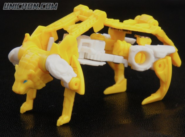 Transformers Generations Autobot Blaster with Steeljaw toy Transformers Generations Autobot Blaster with Steeljaw toy